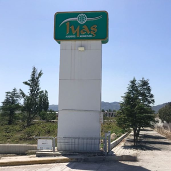 Iyaşbulvar Avm Otopark Arka Giriş Totem